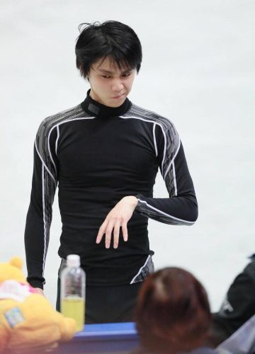羽生結弦ＮＨＫ杯出場へ意欲。午前中の公式練習に参加しSP出場への最終判断を下す