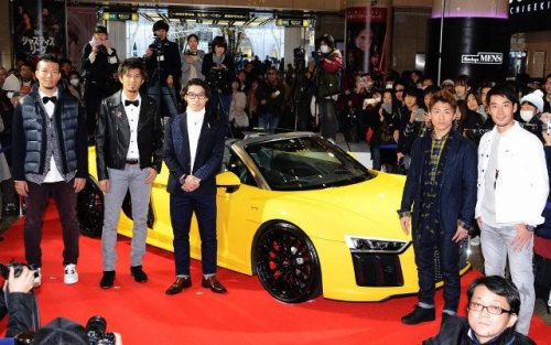 第６回アスリートドレッサーアワード授賞式に無良崇人が出席。ダンディな服装で登場