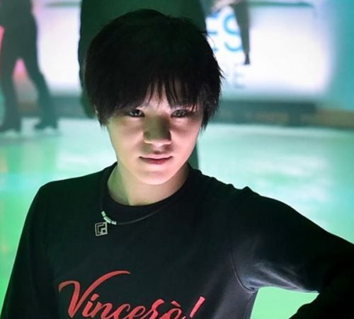 特製肉弁当を食べながらインタビューに応える宇野昌磨選手の映像を公開