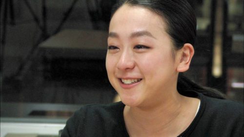 浅田真央が大みそかの特番に生出演。ミリオンセラーアーティストの生歌で一夜限りのスペシャル演技を披露