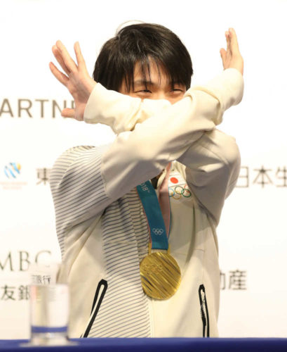 羽生結弦 宇野昌磨 記者会見映像 羽生結弦は４回転アクセル挑戦を明言「唯一のモチベーション」「プーさんは森に帰します」