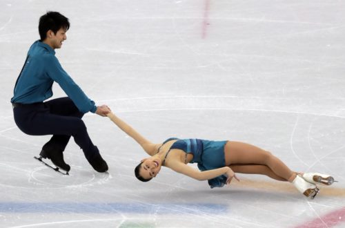 日本、前半3位発進！　宇野1位、須崎・木原組は8位で突破に弾み…フィギュア団体