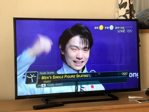 【速報】羽生結弦66年ぶり連覇で男泣き！平昌五輪日本人初金メダル！ 宇野昌磨も銀メダルで日本人ワンツー！