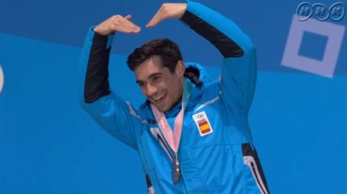 フェルナンデスの偉業を首相も祝福「スペインのレジェンドだ」　超大物から続々賛辞！