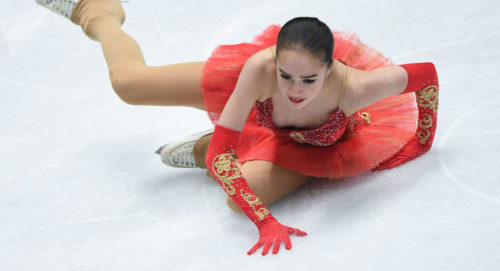 ザギトワ惨敗の真相 ドーピング検査で長時間拘束が影響か