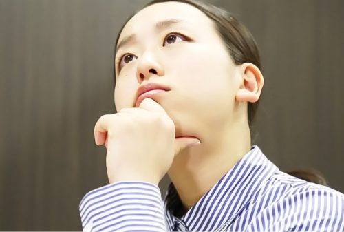 真央ちゃんのECC外語学院レッスン＆インタビュー動画が公開！