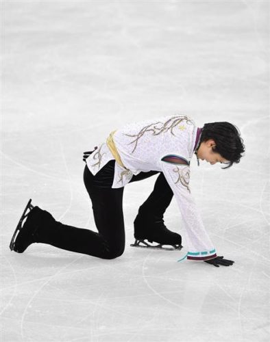 羽生結弦がリハビリで氷上復帰　オーサー・コーチ明らかに　本格的な練習再開は未定