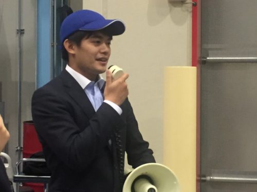 小塚崇彦氏が山一ハガネと共同開発したスケート靴の刃「KOZUKA　BLADES」を発表！完成まで約6年。