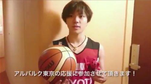 アルバルク東京さんが宇野昌磨本人が告知してる動画上げてくれてる！ユニフォーム姿！