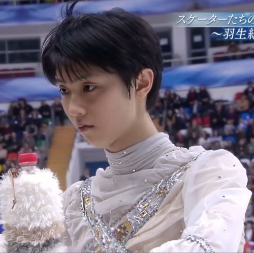 みんなは羽生くんのどの画像のアホ毛が好き？→どれも可愛いw