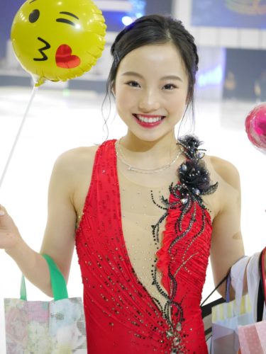 真凜ちゃんってやっぱり凄い華あるよね。PIWでも真凜ちゃん可愛いって凄い人気！