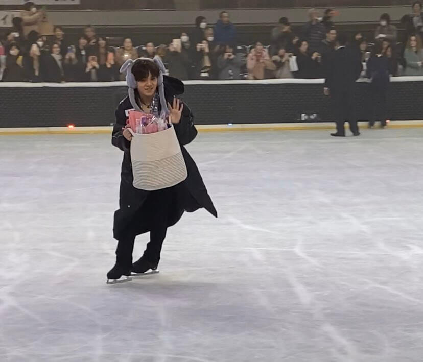 籠ボーイの 宇野昌磨、他のスケーターとふれあう姿が素敵すぎると話題に！