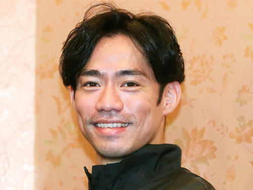 高橋大輔と宮原知子、関大新入生へサプライズエール！