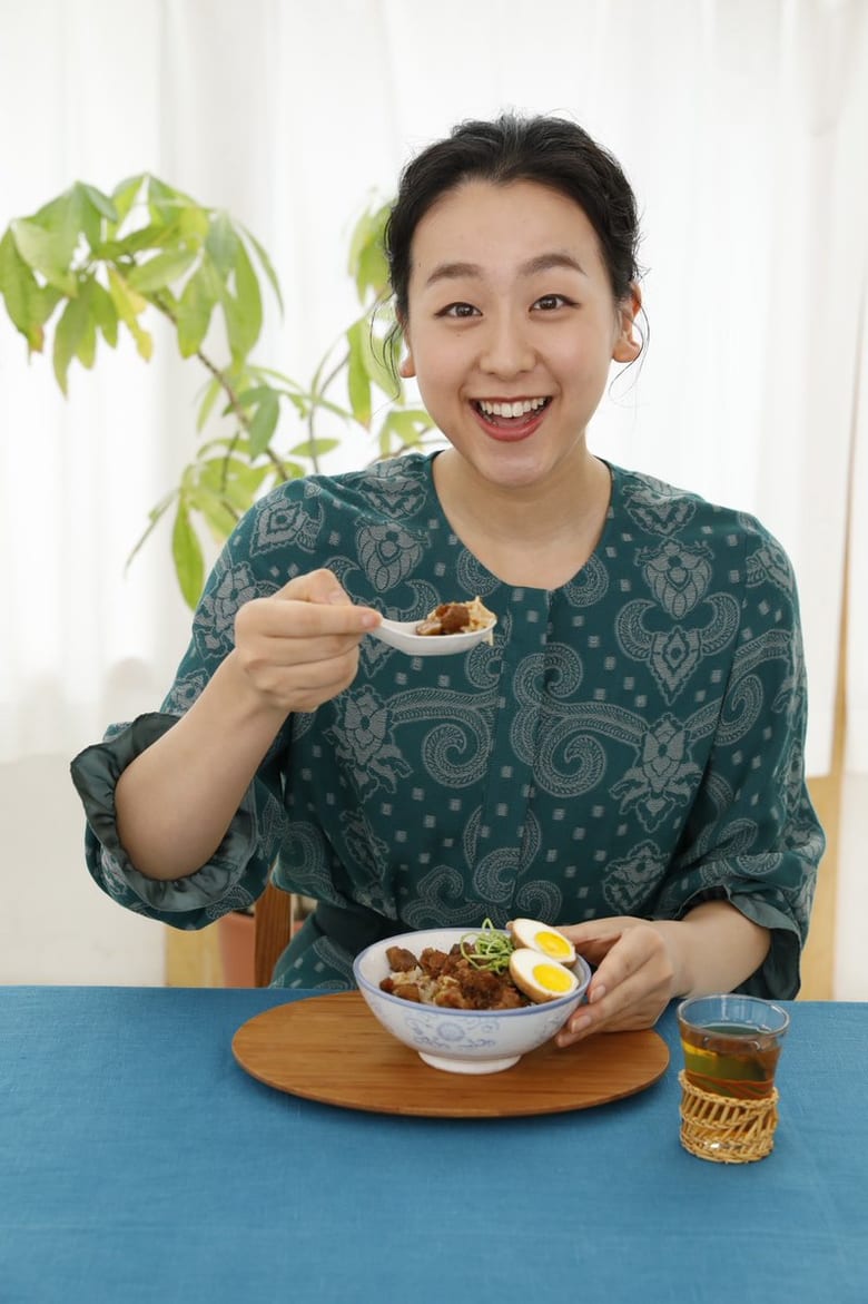 【動画】浅田真央さん 連載、最新9/17号から台湾料理編！「 今回は、もぐ真央さん！ おいしそうに食べる姿を見ていたら、お腹が空いてきました。」