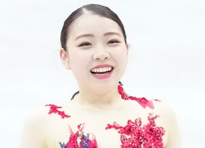 紀平梨花「気分転換」で髪型チェンジ　ダンサーの姉との２ショットに「似てる」