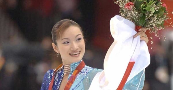 トリノ五輪　荒川静香さん、加点のない「イナバウアー」でフィギュア界初の金メダル