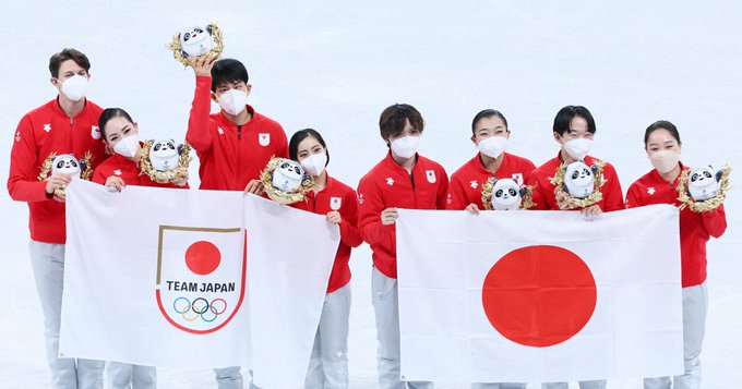 フィギュア日本、北京五輪メダルまだ授与されず 団体3位から1年