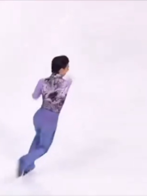 このステップの爽快さ 体幹が強いから高速ステップも遠心力に負けない