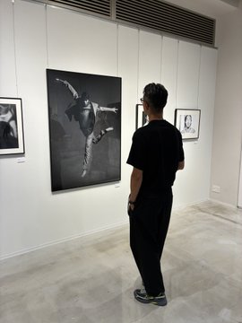 【画像】羽生結弦さんの「等身大」にファン騒然！あのHIROさんも絶賛の眼差し、その存在感に鳥肌…！