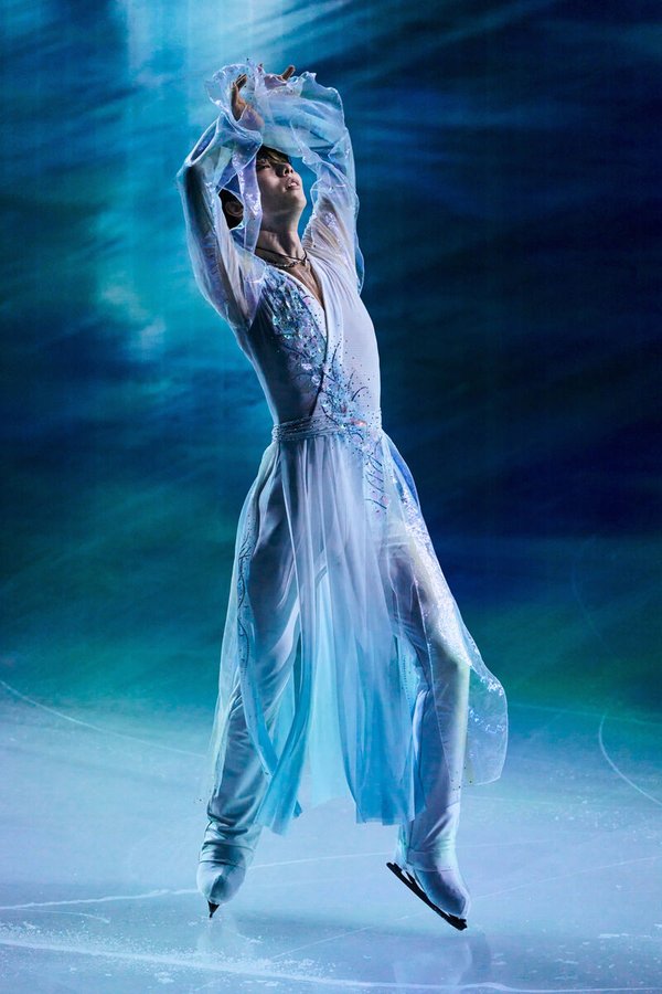 【驚愕】羽生結弦さんの「白い子」衣装、もはや人間じゃないと話題に…ファン騒然の「神の舞」がヤバすぎる