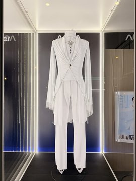 【画像】羽生結弦さんの新CM「AQUA」の白い衣装がヤバすぎると話題に！「王子様すぎる」「もう息ができない」