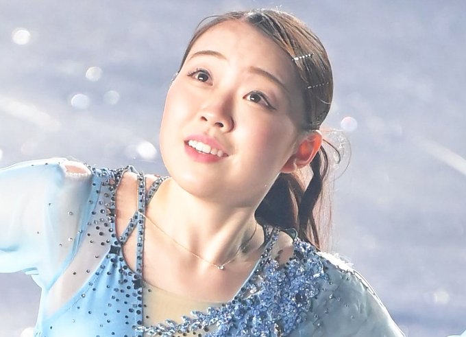 紀平梨花さん、カナダで別人級に激変！大人の黒コーデと無敵の笑顔に「可愛すぎる」とネット騒然ｗｗｗ