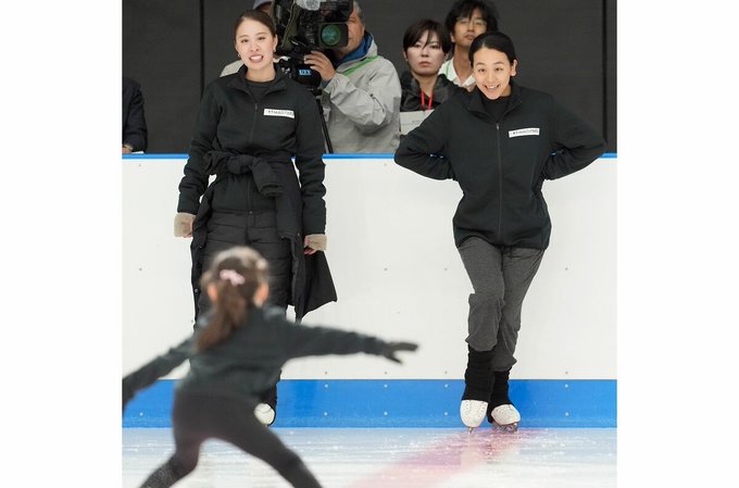 浅田真央、ついに“ママ”コーチ始動！ 異例の選抜で精鋭12名を「感覚」でチョイス→早くも神プロ完成で「真央アカデミー」に期待爆上がり！
