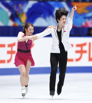 紀平梨花が全日本復帰で「2030年五輪」への挑戦を明言ｗｗｗ氷上スレでは「梨花ちゃんの不屈の精神に涙ｗ」「しんご君との絆も最高」と絶賛の嵐！短期間で仕上げた底力に「ミラノの先まで応援するぞｗ」と全オタが再起を誓う胸熱展開や！