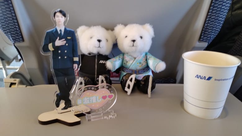 羽生結弦「RE_PRAY」佐賀公演から2年、氷上スレで思い出話が止まらんｗｗｗ「新幹線で向かってたのが懐かしいｗ」「遠征の記憶が宝物やｗ」と当時を懐かしむオタが続出！あの日の熱狂と可愛すぎるクマちゃんに、全オタが再び胸熱の嵐や！