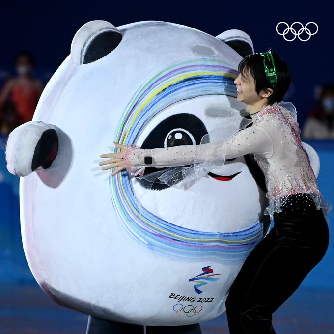 五輪公式が羽生結弦とビンドゥンドゥンの「親友ショット」を投下し氷上スレ民が悶絶ｗｗｗ「SNSはこういうのでいいんだよｗ」「ハニターンぎゅぅ♡」と癒やされるオタが続出！伝説のわちゃわちゃ再来に「世界一平和な世界ｗ」と全オタが笑顔やｗ