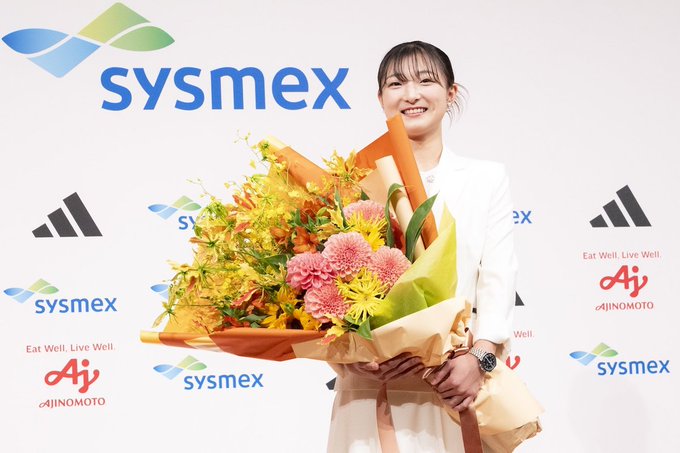 坂本花織、21年の競技人生に幕。日本女子初となる五輪3大会連続出場を成し遂げた「努力と真価」。涙と笑顔で駆け抜けた彼女がフィギュア界にもたらしたもの。