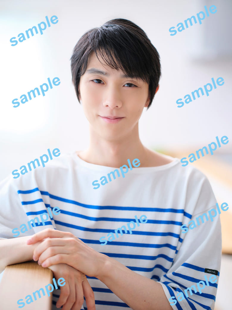 羽生結弦さんの魅力が満載！『YUZURU2025 カレンダー』12月7日発売決定！壁掛け版「2月」の先行公開写真で、至福の毎日を先取りしませんか？9月9日までの予約限定販売です！