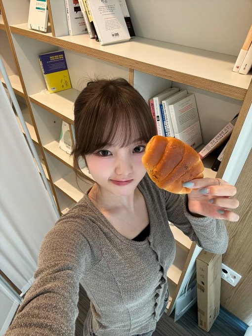 本田真凜、塩パンが好きな食べ物4位にランクイン！アイスホッケー時代の背番号12に込めた憧れ、早朝からのセルフメイクも明かす